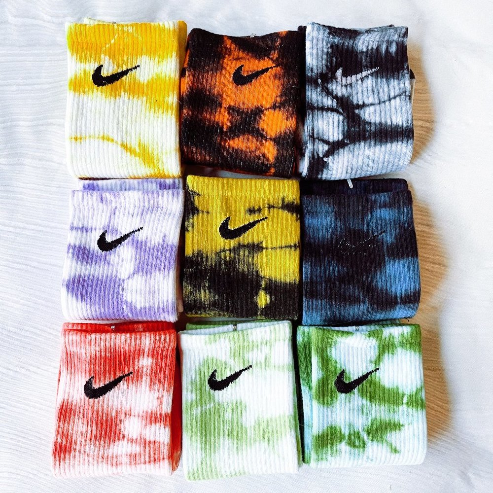 4 pairs Tie Dye NIKE Unisex Crew Cotton Socks - Picture 2 of 8